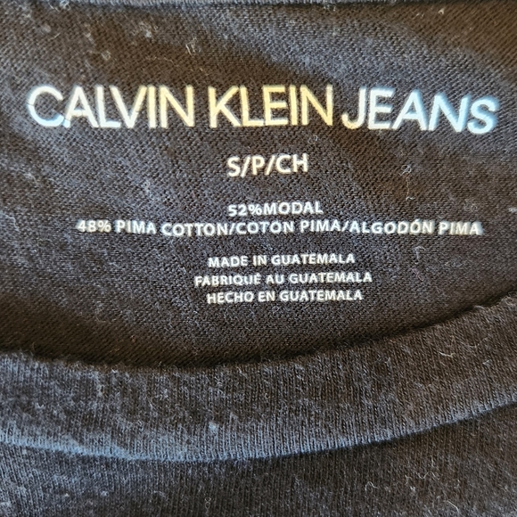 Calvin Klein Block Swirl Black T-Shirt - Picture 2 of 2